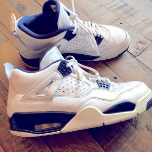 Retro Air Jordan 4
